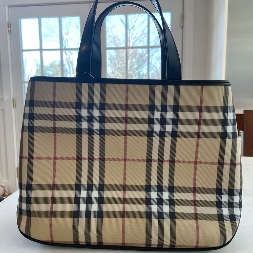 Burberry Bag - Picture 7 of 8